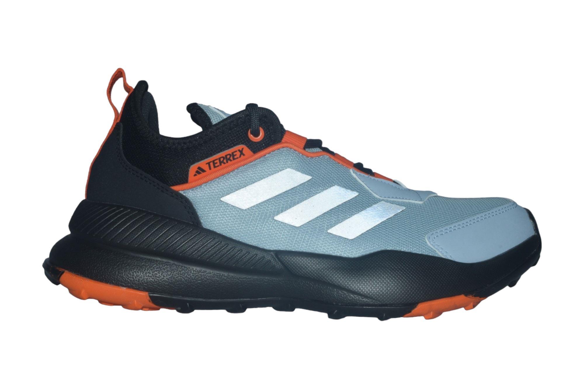 Adidas shoes training quest hotsell